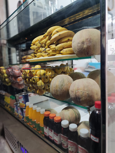 آبمیوه بستنی شاتوت قم