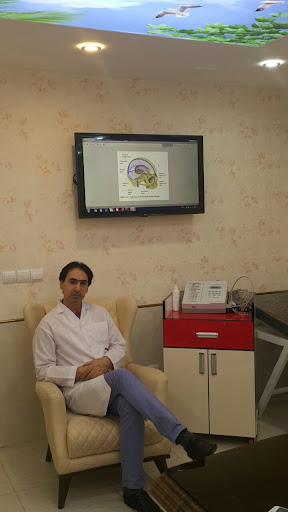دکتر اسفندیار نصیرزاده
