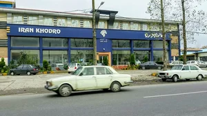 نمایندگی ١٩٩۶ ایرانخودرو بیاکی - صالحی 4