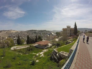 Sovev Homot Yerushalayim