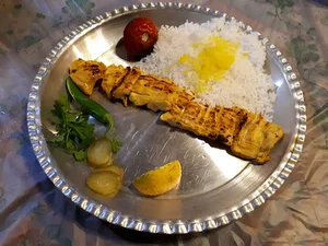 رستوران و سفره خانه سنتی حجره