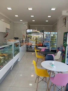 کافه بستنی خانم جان