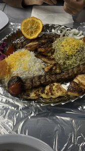 معین درباری