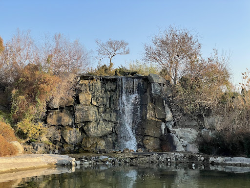 آبشار باغ گیاهشناسی مشهد
