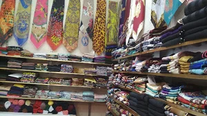 شال و روسری کیانا