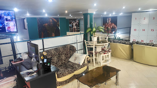 باشگاه بدنسازی عمو حسن