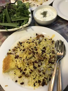 سفره خانه سنتی هزاردستان
