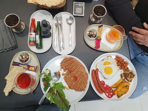 کافه رو لانژ Revelounge