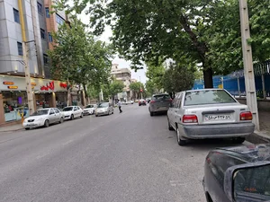 ایستگاه اتوبوس چهارراه گلها