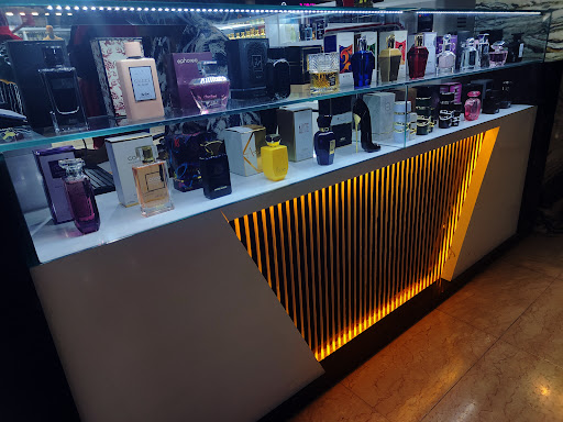 عطر و ادکلن پاریس