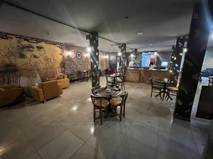 کافی شاپ و فست فود لادن