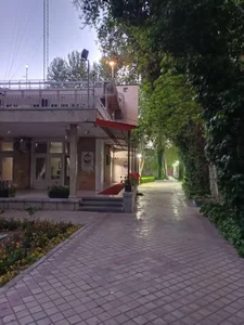 باشگاه شماره ۱ رستوران شهرداری 2