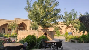 Yam Restaurant رستوران یام