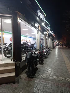 مدرسه نام آوران علم و هنر