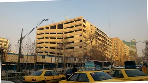 پارکنیگ طبقاتی ولیعصر