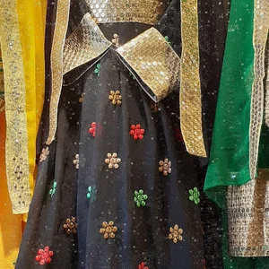 کارخانه گلدوزی شکوفه