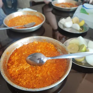 کافه صبحانه نیمروز