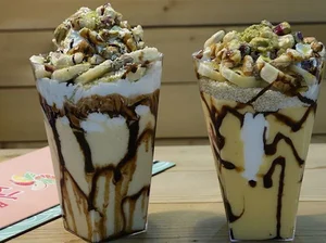 بستنی آژوان