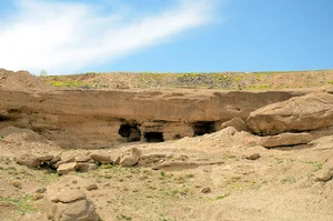 کومه های عصر حجری ایزدخواست