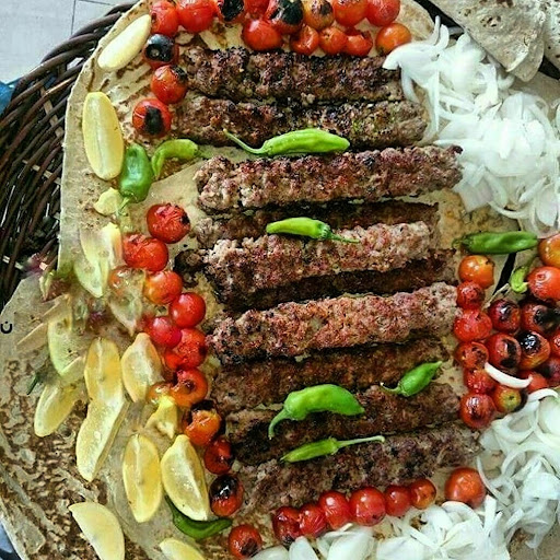 تهیه غذای دنیز