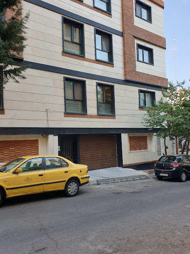 بیشتر از یک