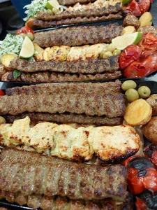 تهیه غذای ترانه