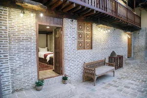 پارکینگ سرای خان