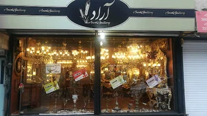گالری اراد نصب لوستر وکارای برقی