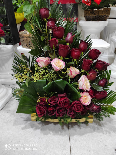 گلفروشی پونه