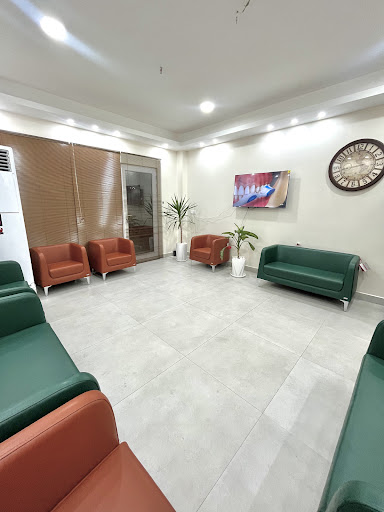 مطب دندانپزشکی دکتر سارا نعناعی_ دکتر میثم امیرپور