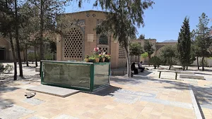 مقبره حاج محمد صادق تخت فولادی