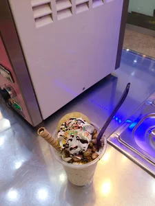 بستنی حاجی بابا