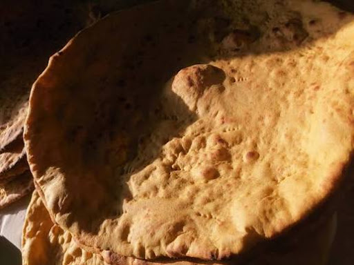 نانوایی سنتی امام رضا (ع)