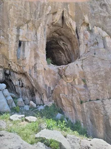 غار نسار