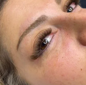 خدمات تخصصی مژه فرزانه فاتحی 4
