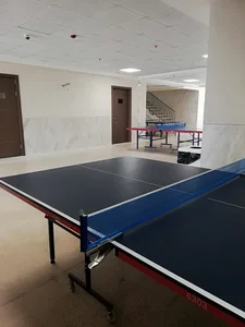 دبیرستان اقتصاد 4