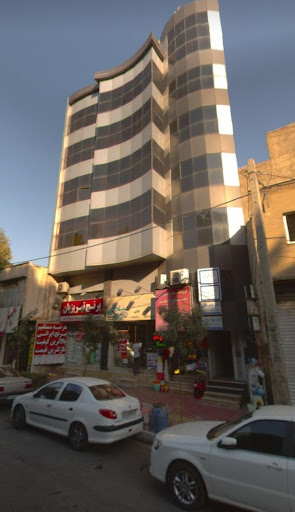 دکتر یاسر مالی