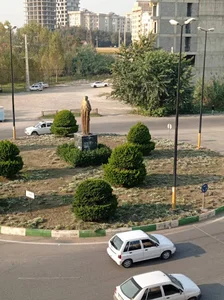 Mother Square (میدان مادر)
