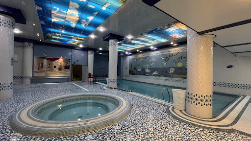 ماساژ و حمام سنتی یونیورس