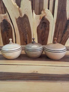 خدمات خراطی و تولیدی ظروف چوبی.Wooden Handicraft