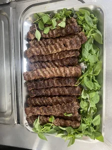 آشپز خانه مرکزی بزرگ نیلوفر