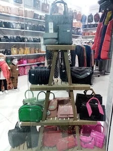گالری هستی