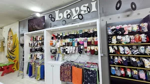شال و روسری لی سی