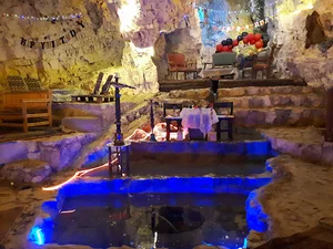 کافه غار Cafe Ghar