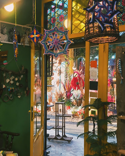گالری سایه ی افرا