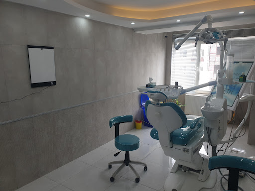 کلینیک تخصصی دندانپزشکی میلاد