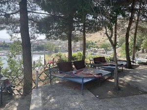 رستوران زندگی