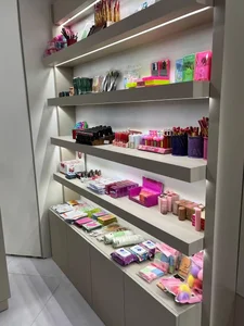 لوزام آرایشی بهداشتی چارمینگ 4