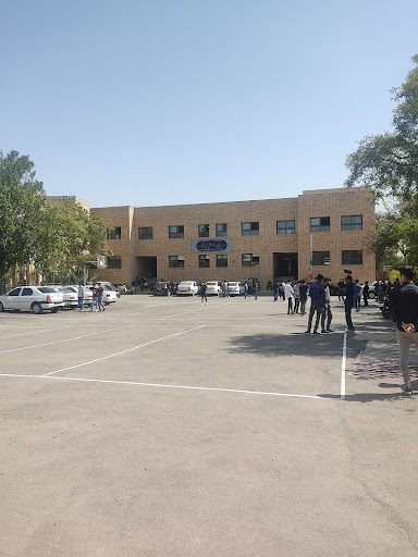 دبیرستان پسرانه نمونه دولتی حق پناه