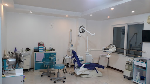 دندانپزشکی دکتر وحید خان بیکی